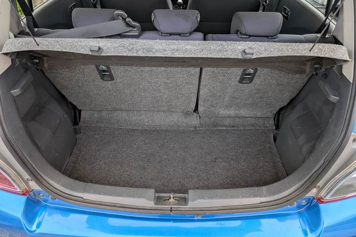 Blå Suzuki Celerio fra 2015