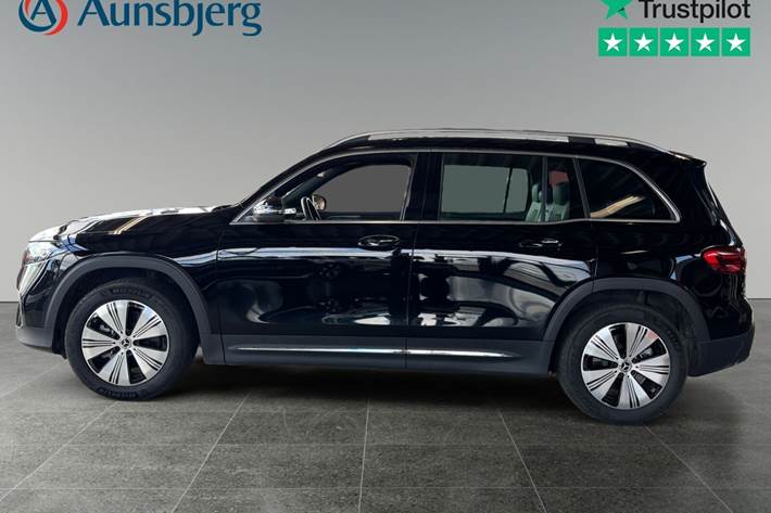 Sort Mercedes EQB250+ fra 2025