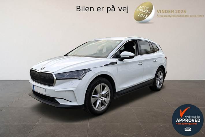 Hvid Skoda Enyaq fra 2023