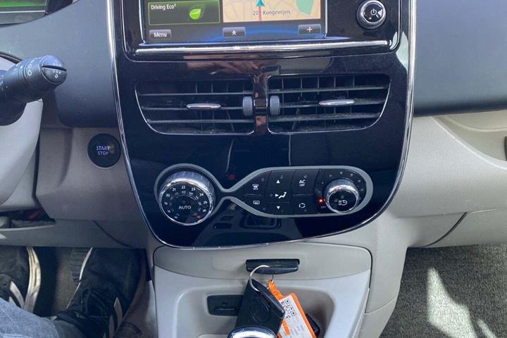 Sølv Renault Zoe fra 2014