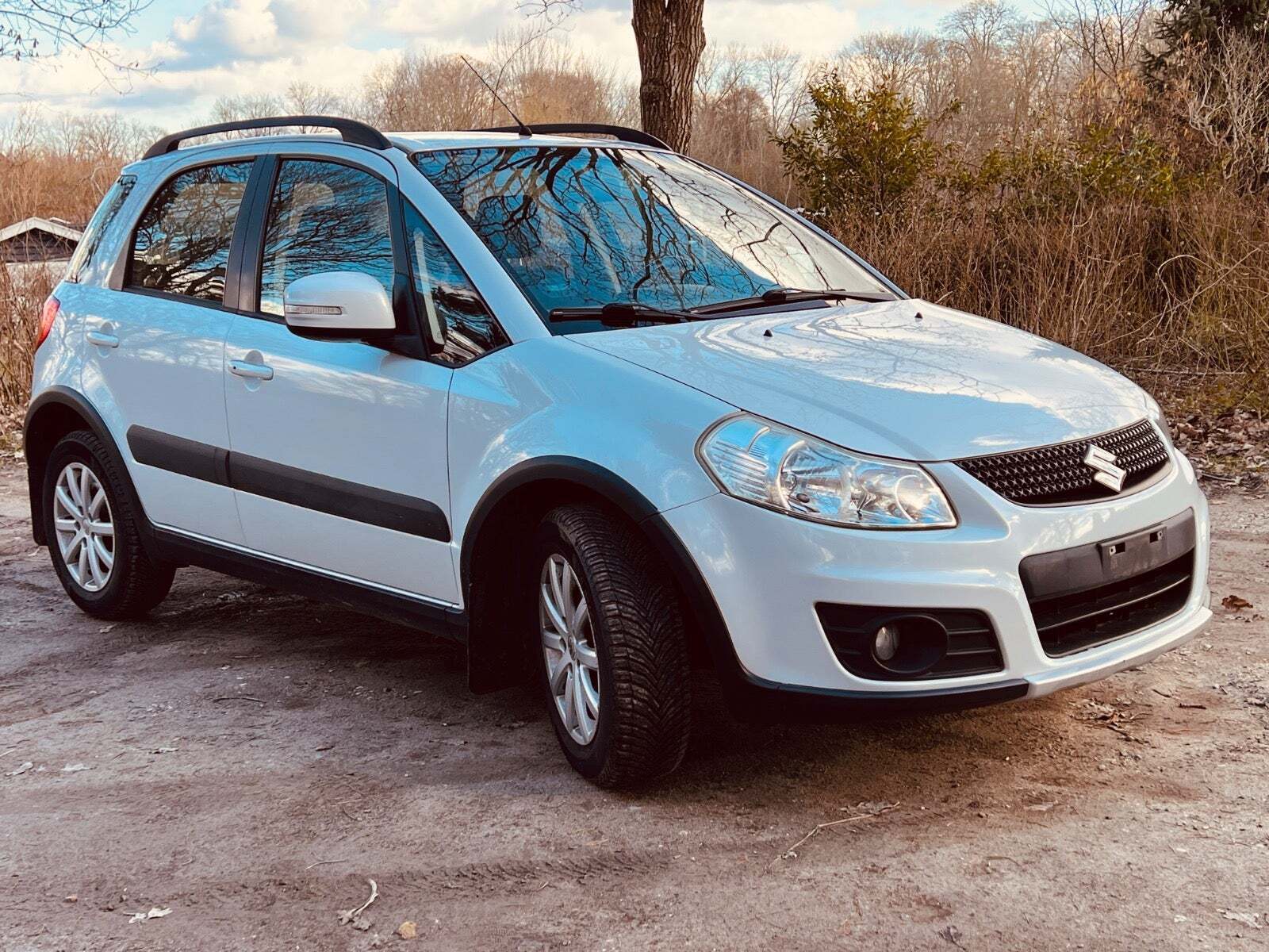 Hvid Suzuki SX4 fra 2013