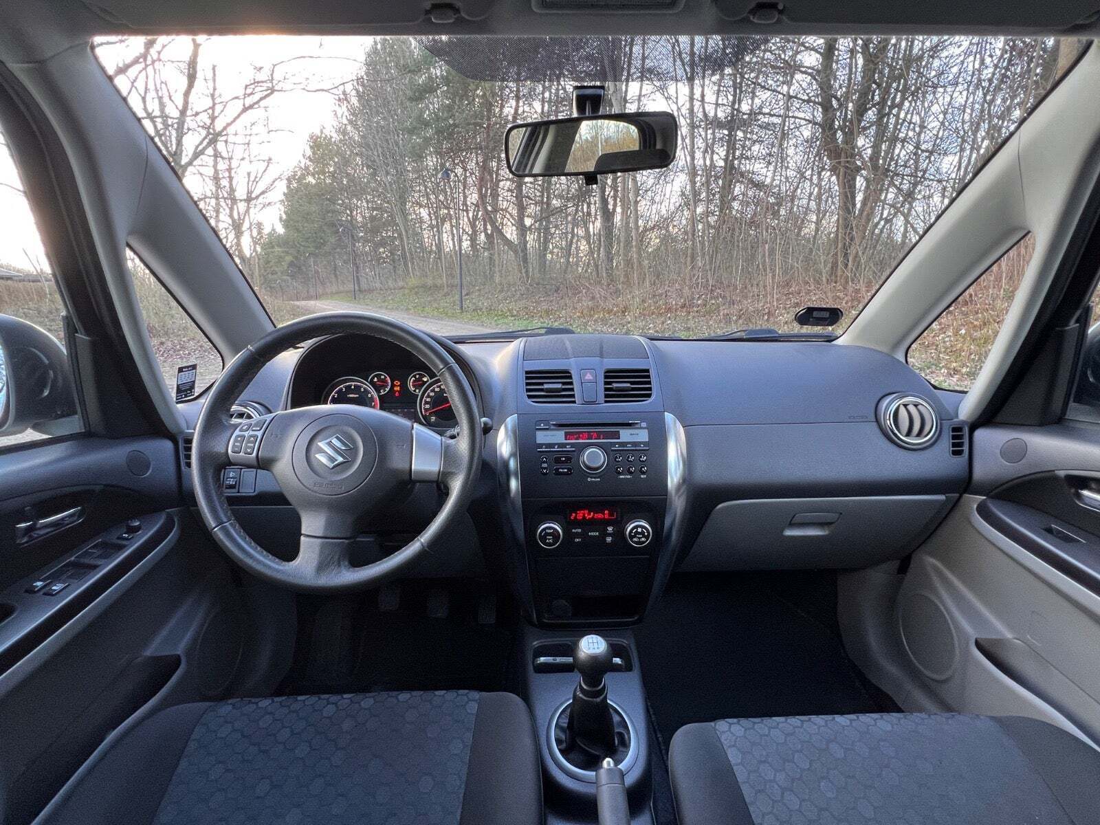 Hvid Suzuki SX4 fra 2011