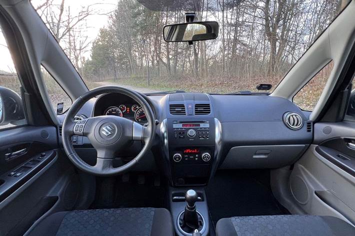 Hvid Suzuki SX4 fra 2011