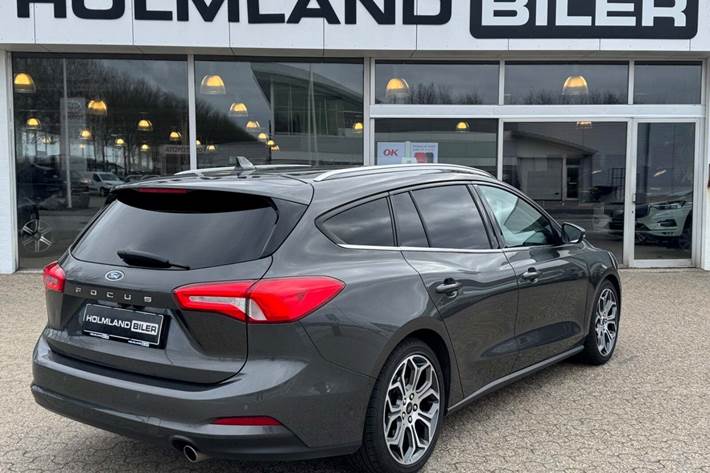 Grå Ford Focus fra 2018