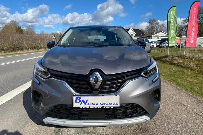 Grå Renault Captur fra 2022