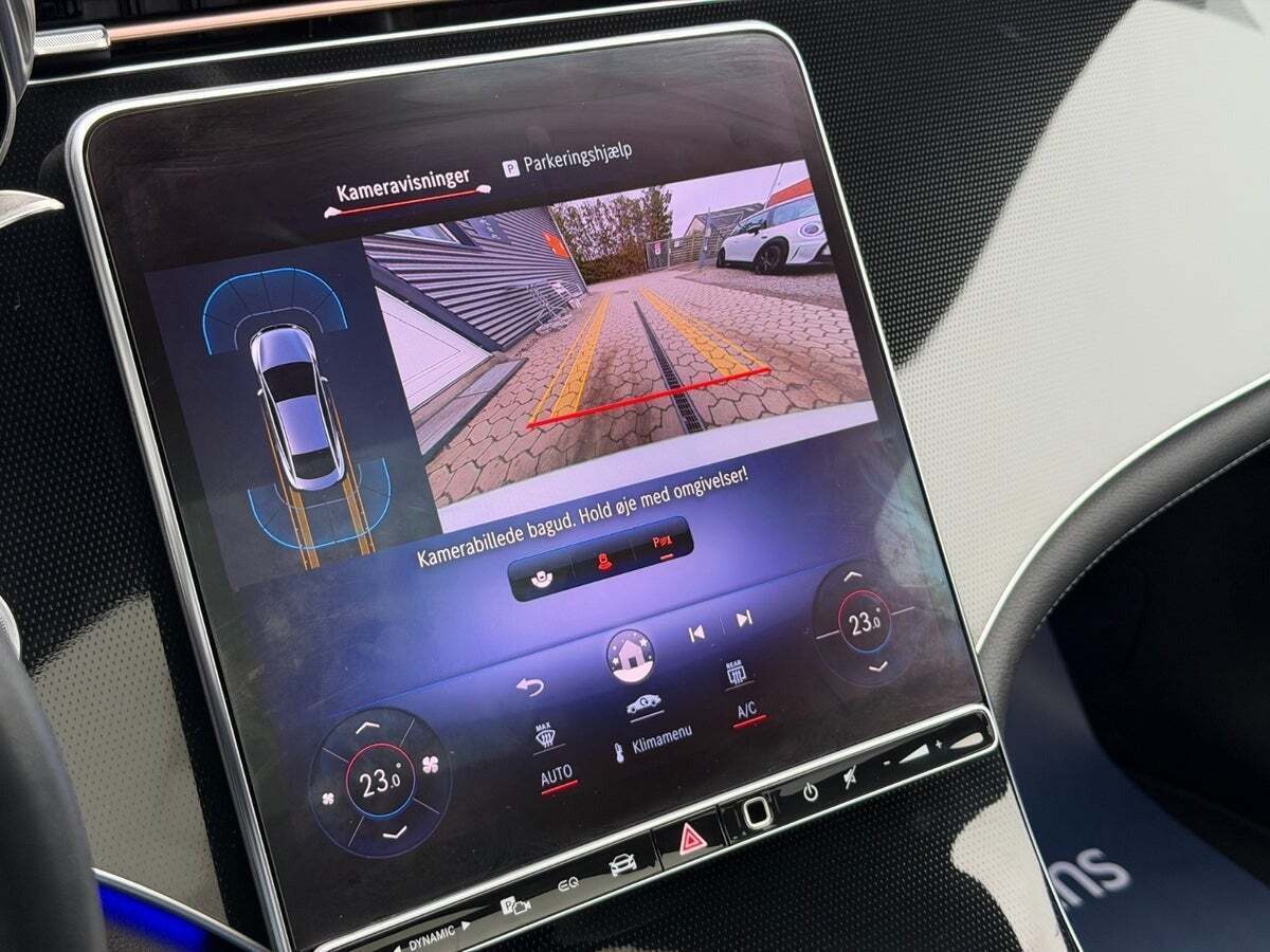 Hvid Mercedes EQE350 fra 2022