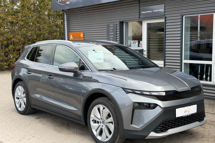 Grå Skoda Elroq fra 2025 set udefra
