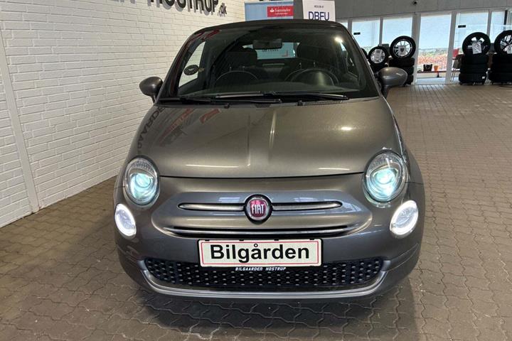 Grå Fiat 500C fra 2020