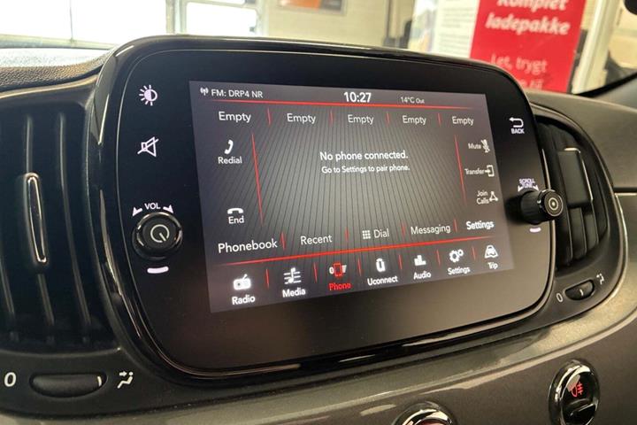 Grå Fiat 500C fra 2020