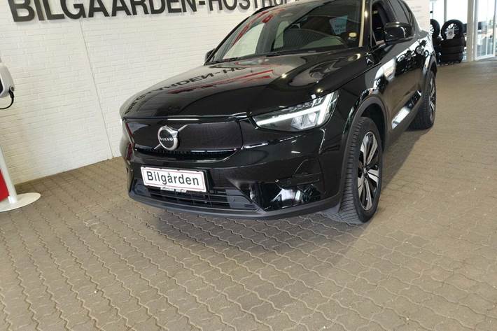 Sort Volvo XC40 fra 2023