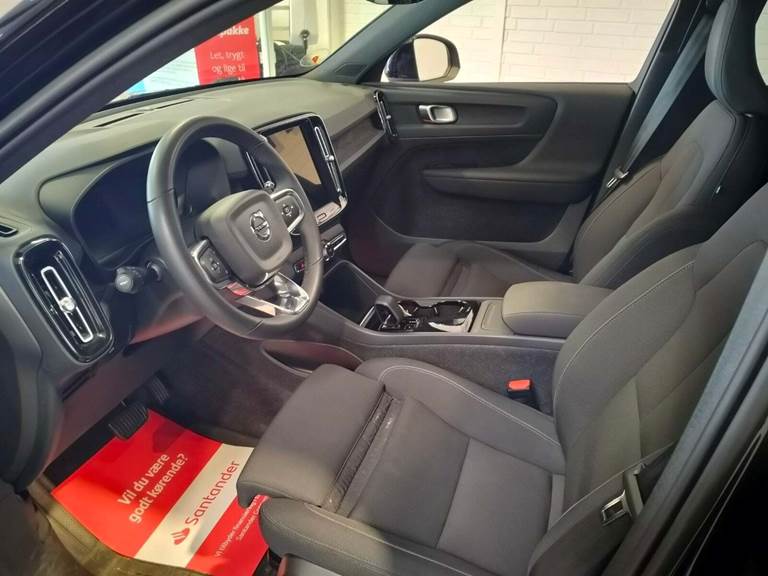 Volvo XC40 P6 ReCharge Core