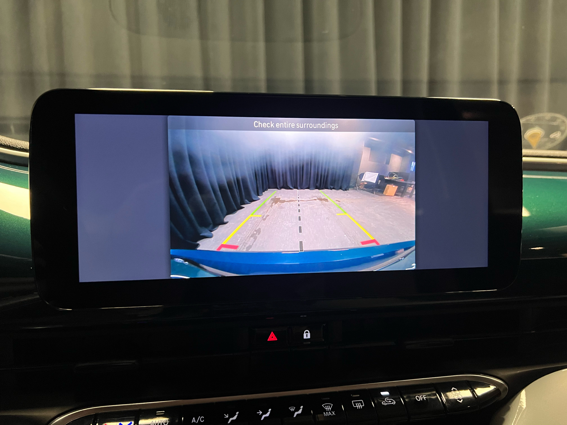 Blå Fiat 500e fra 2023