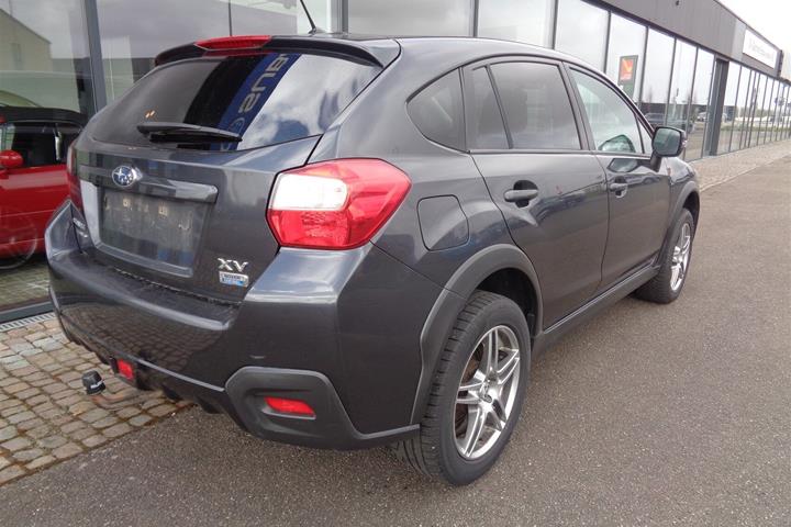 Grå Subaru XV fra 2015