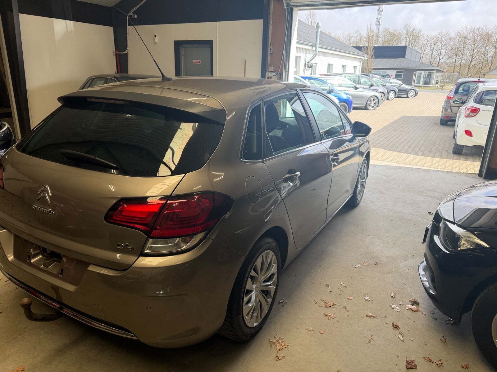 Beige Citroën C4 fra 2013