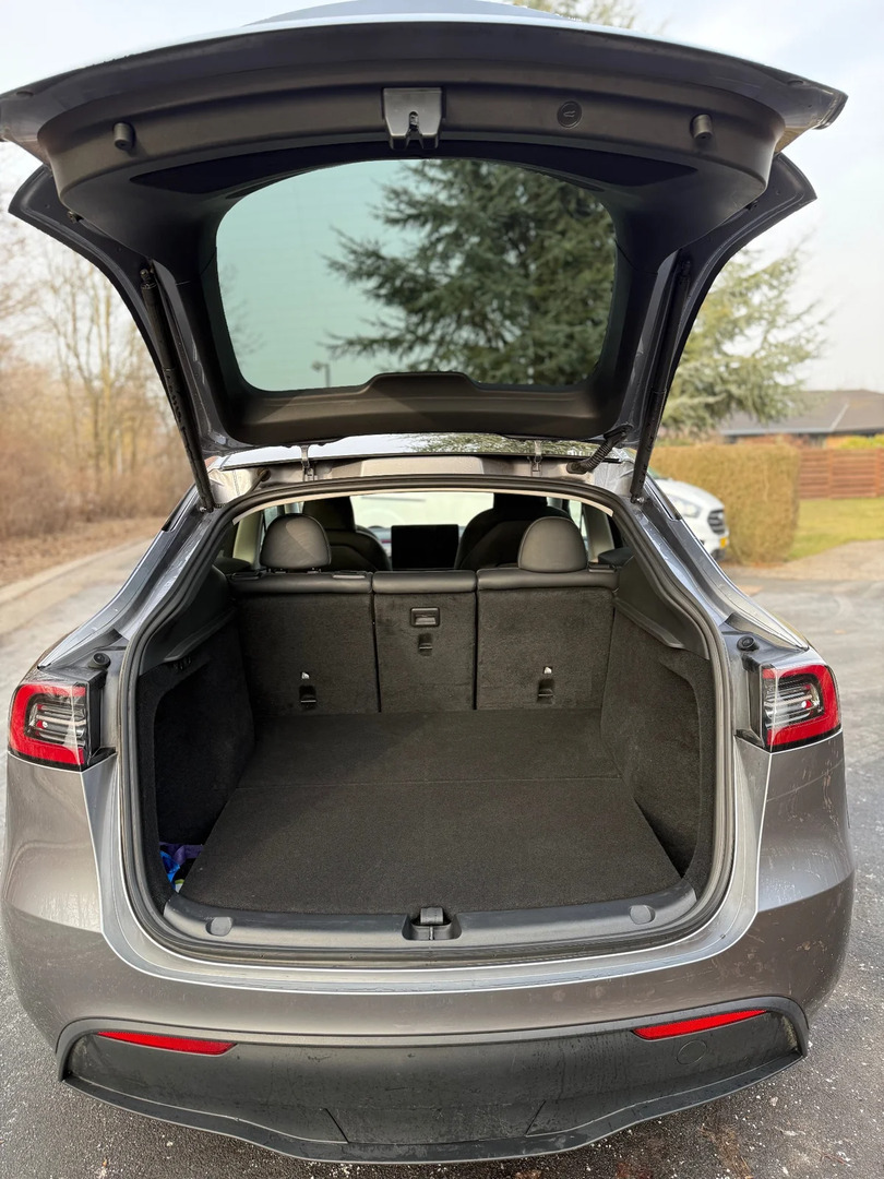 Tesla Model Y Long Range RWD