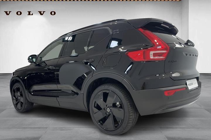 Sort Volvo EX40 fra 2026