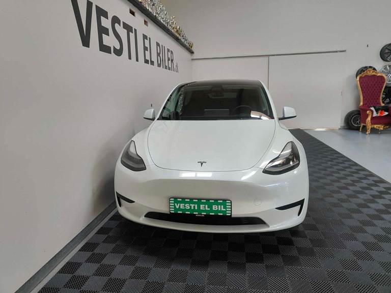Tesla Model Y Long Range RWD
