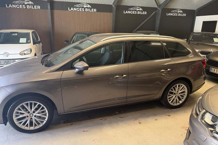 Grå Seat Leon fra 2014