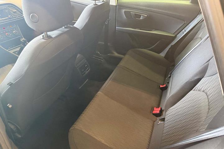 Grå Seat Leon fra 2014