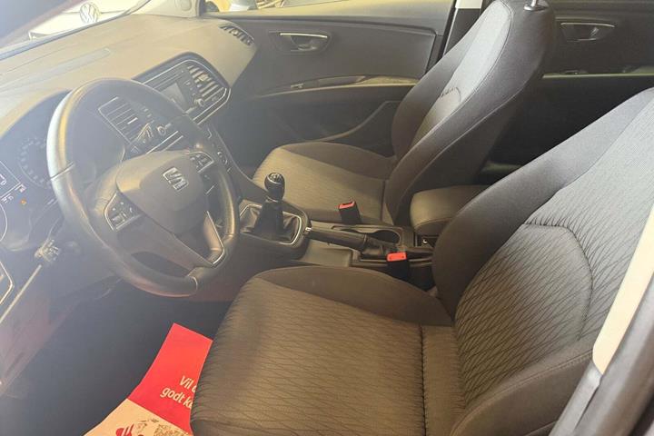 Grå Seat Leon fra 2014