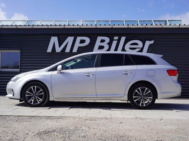 Toyota Avensis 2,0 D-4D T2 Premium stc.