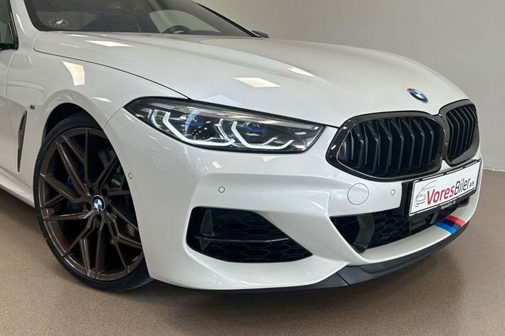 Hvid BMW M850i fra 2019