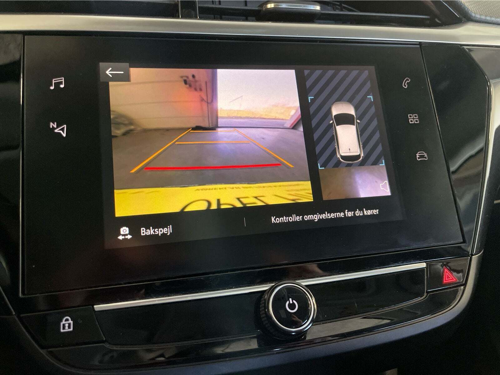 Grå Opel Corsa fra 2021