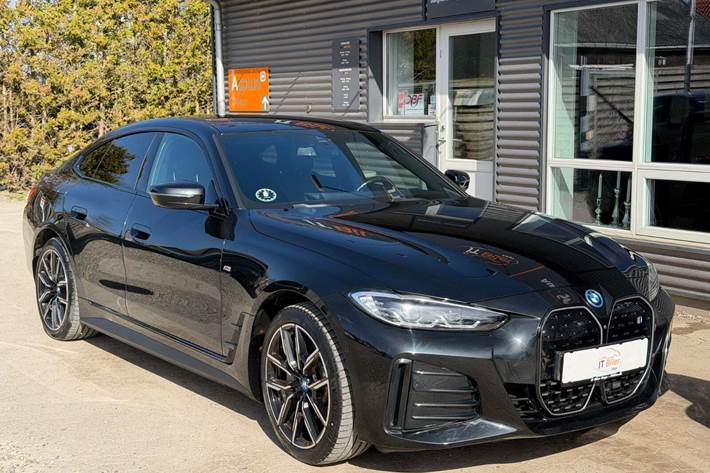 Sort BMW i4 fra 2023