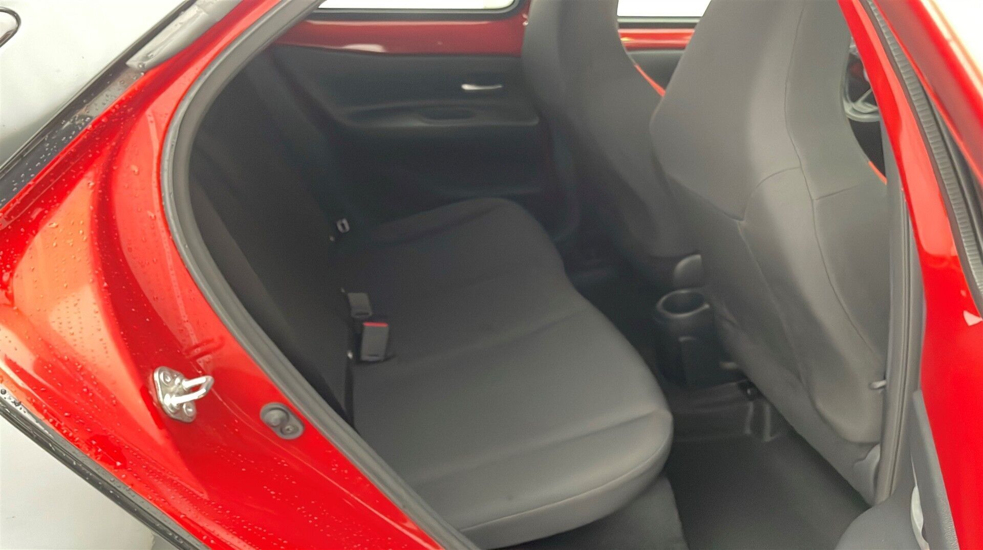 Rød Toyota Aygo X fra 2024