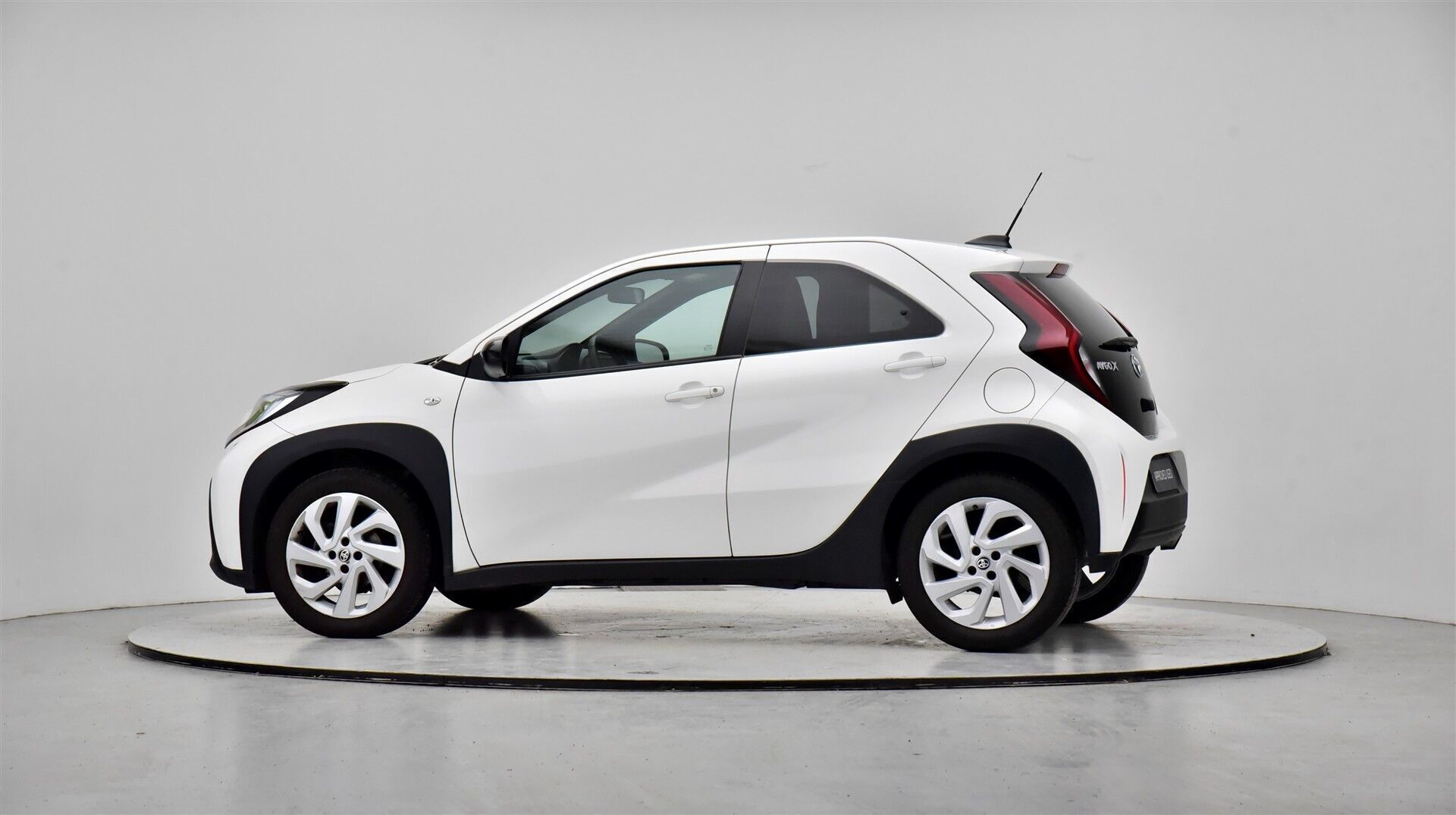 Toyota Aygo X 1,0 VVT-I Active 72HK 5d