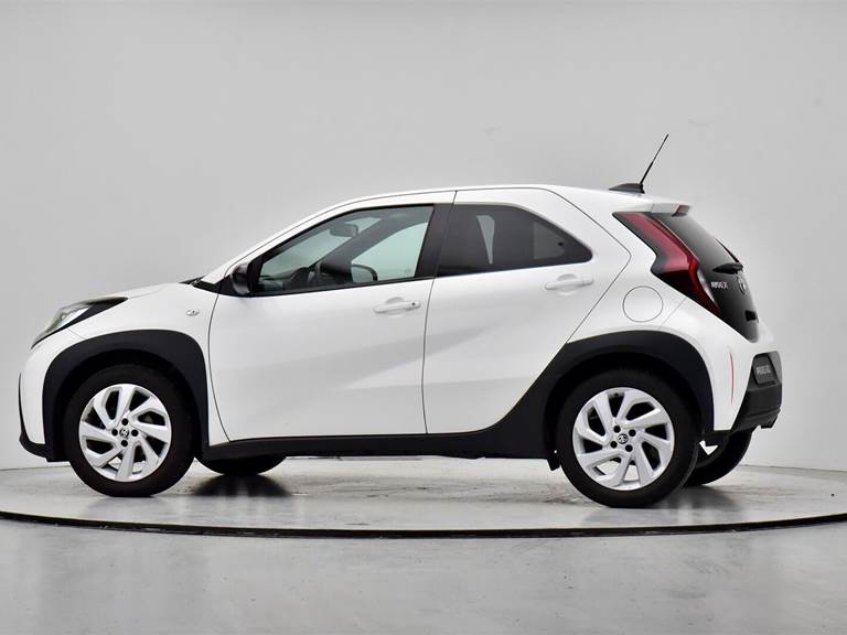 Toyota Aygo X 1,0 VVT-I Active 72HK 5d
