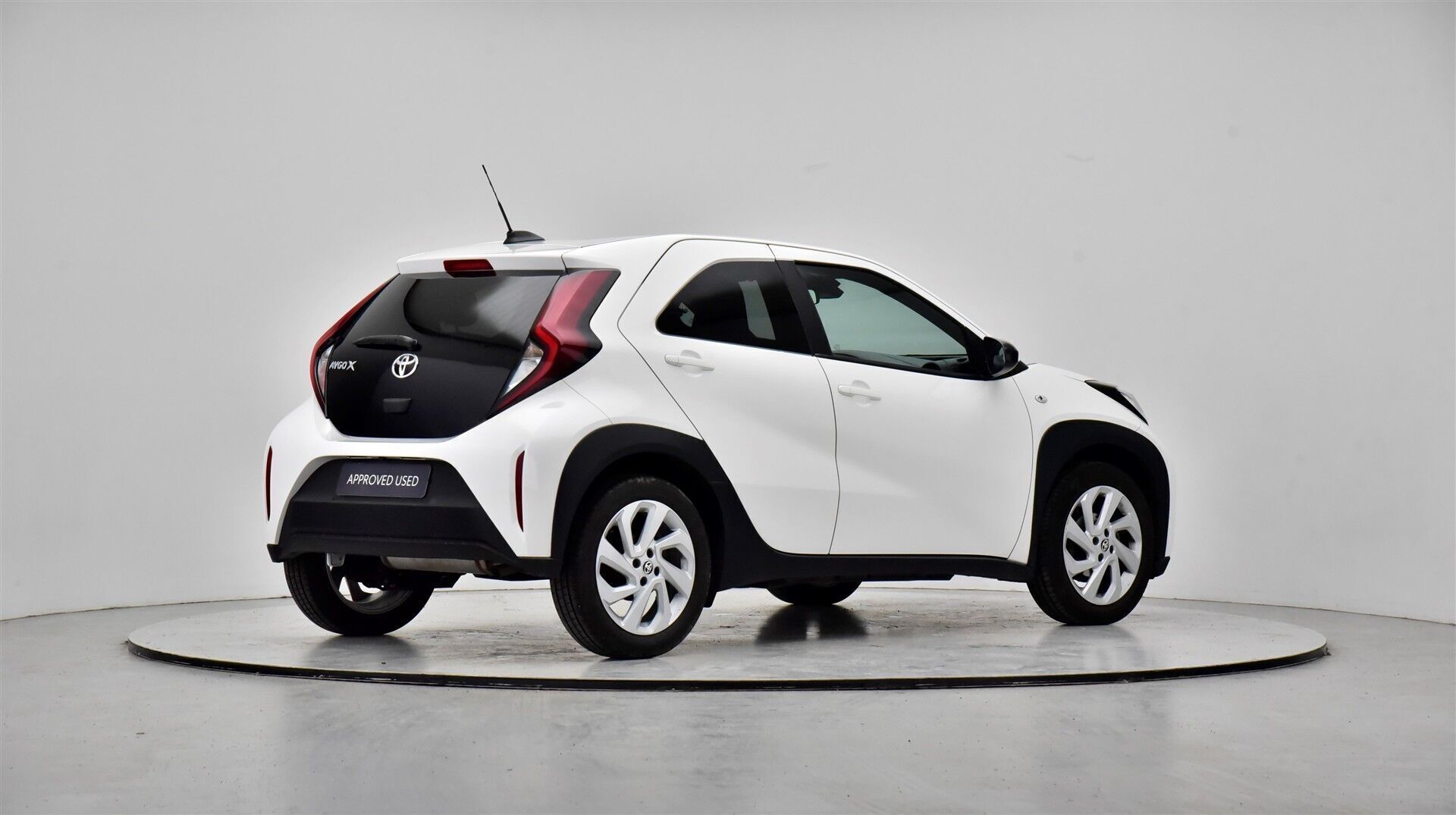 Toyota Aygo X 1,0 VVT-I Active 72HK 5d