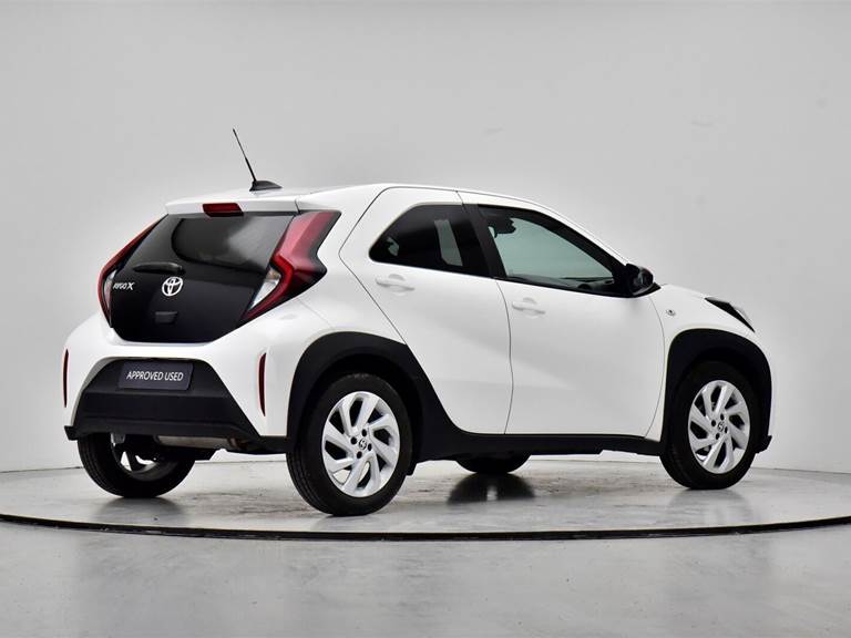 Toyota Aygo X 1,0 VVT-I Active 72HK 5d