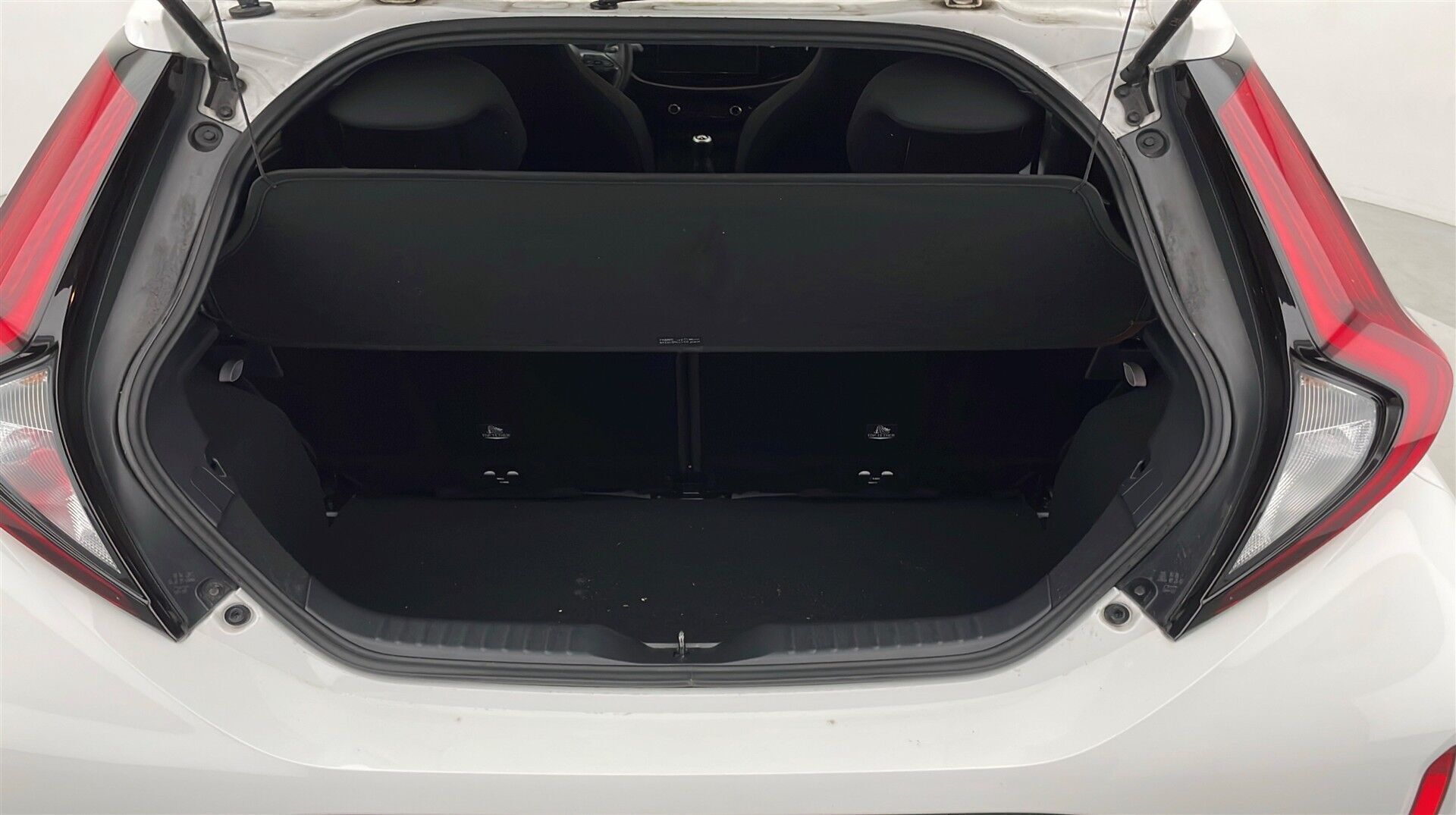 Hvid Toyota Aygo X fra 2024