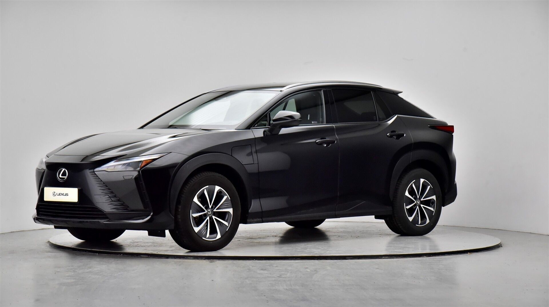 Lexus RZ 450e EL Executive Direct4 313HK 4d Aut.