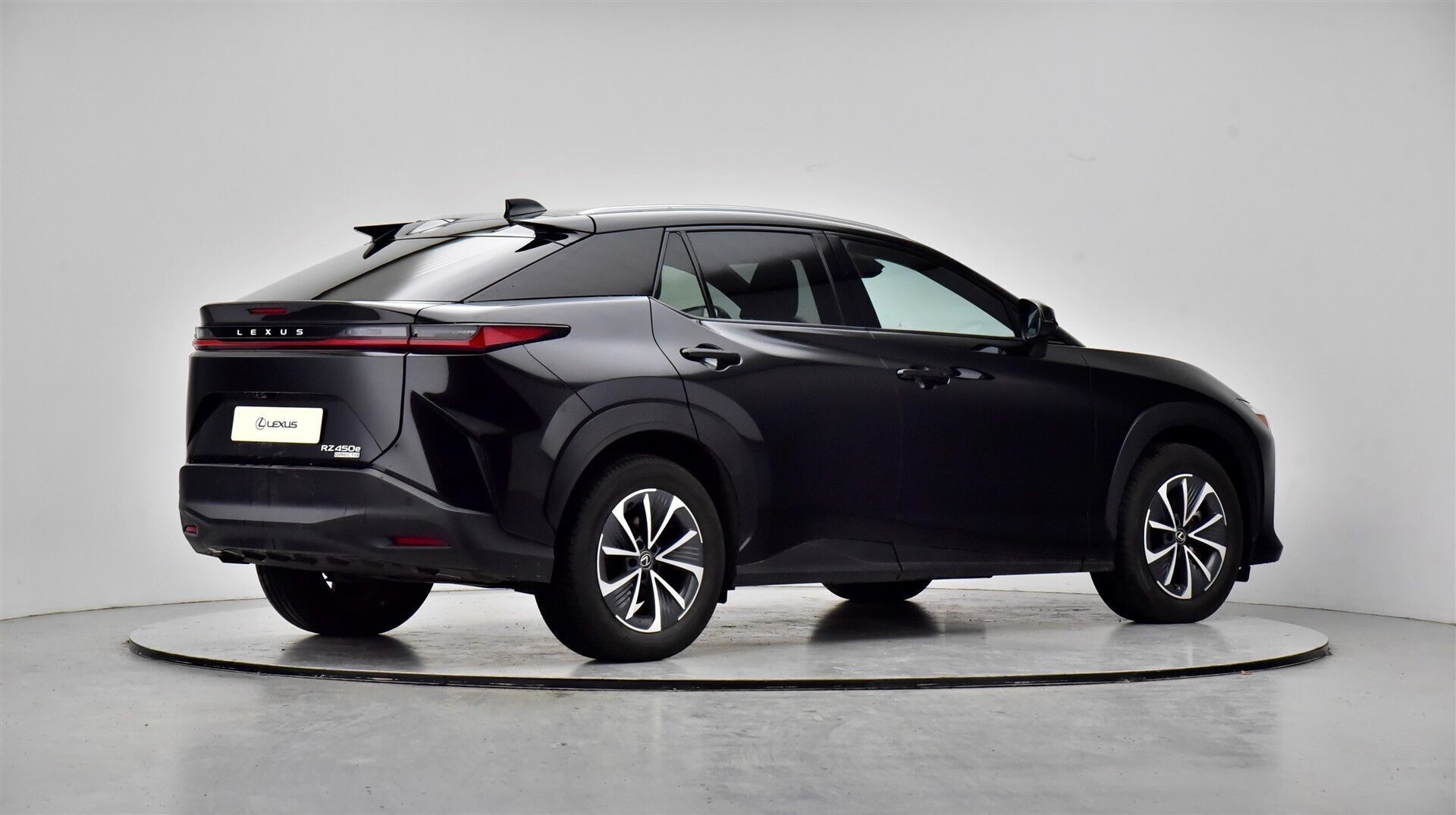 Lexus RZ 450e EL Executive Direct4 313HK 4d Aut.