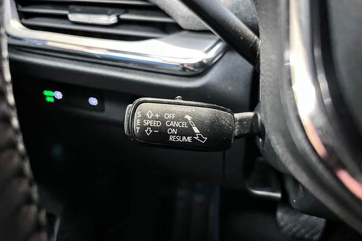 Grå Skoda Enyaq fra 2021