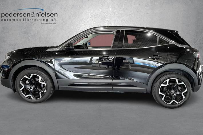 Sort Opel Mokka-e fra 2022