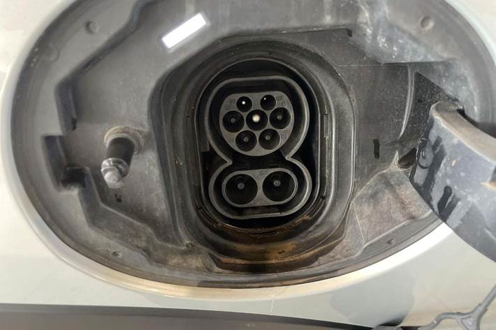 Sølv Mini Cooper SE fra 2023