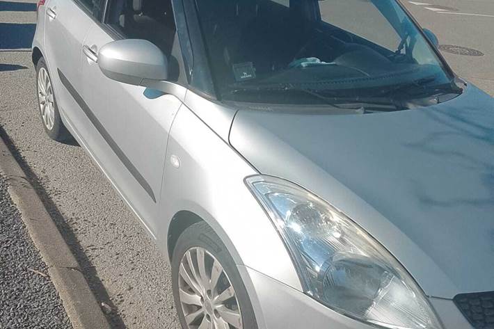 Grå Suzuki Swift fra 2011