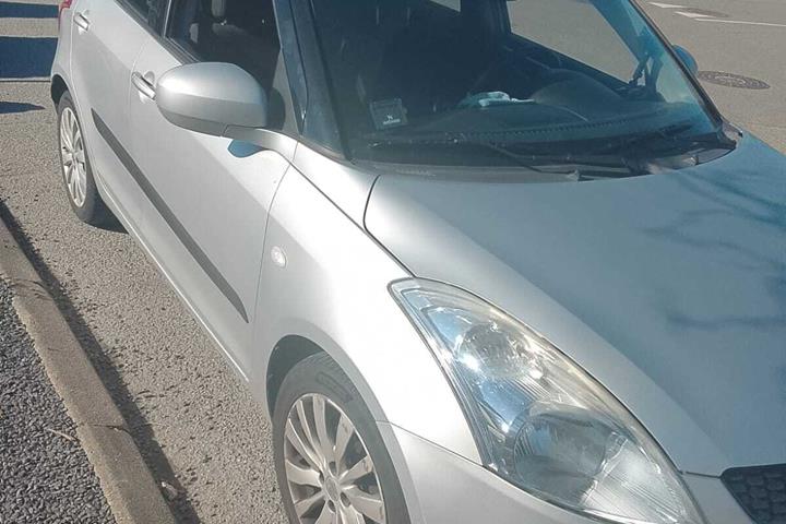 Grå Suzuki Swift fra 2011