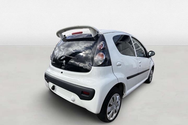 undefined Peugeot 107 fra 2007