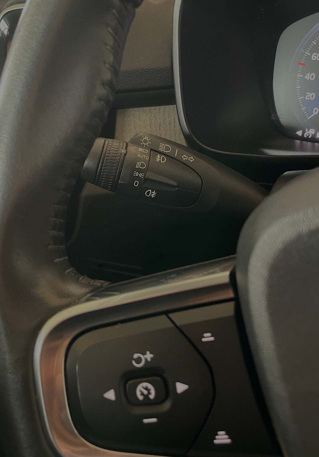 Hvid Volvo XC40 fra 2020