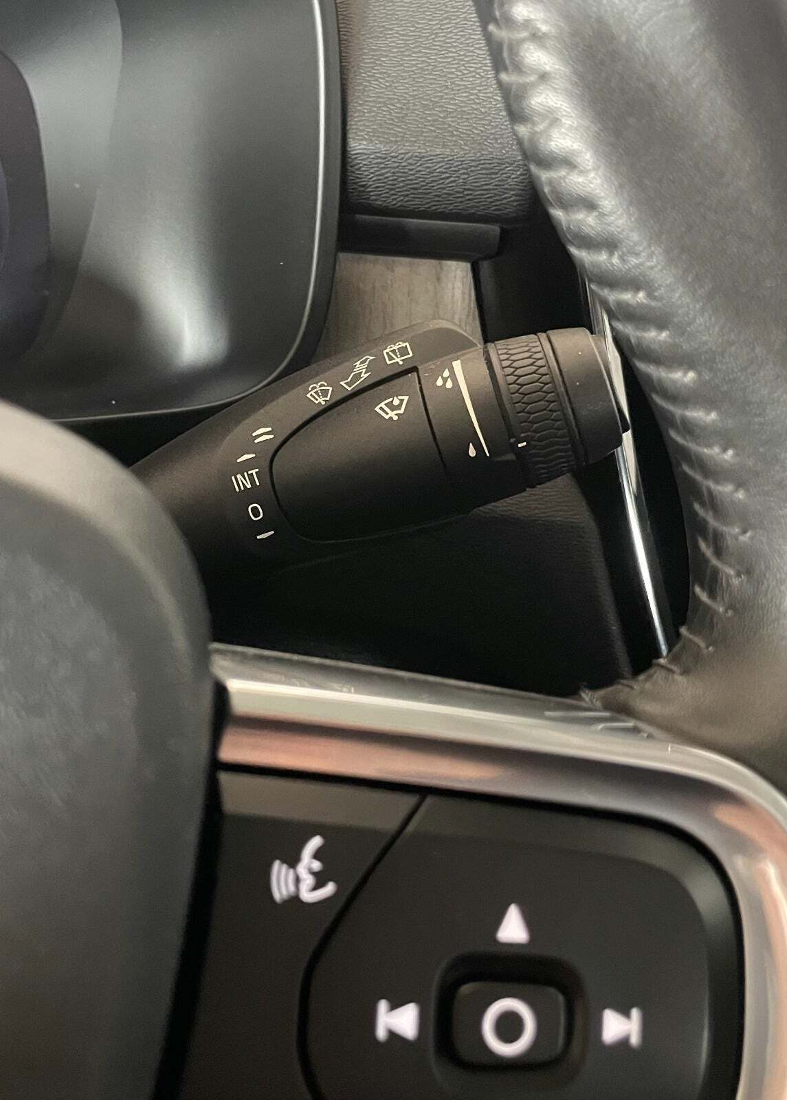 Hvid Volvo XC40 fra 2020
