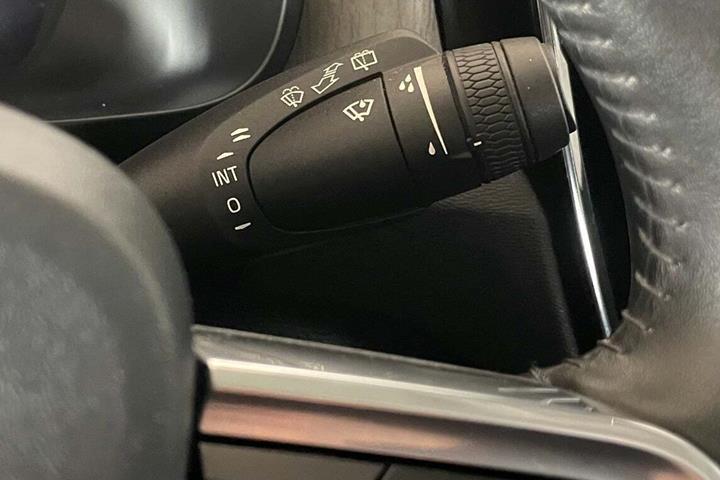Hvid Volvo XC40 fra 2020