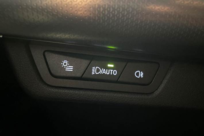 Blå BMW iX1 fra 2025