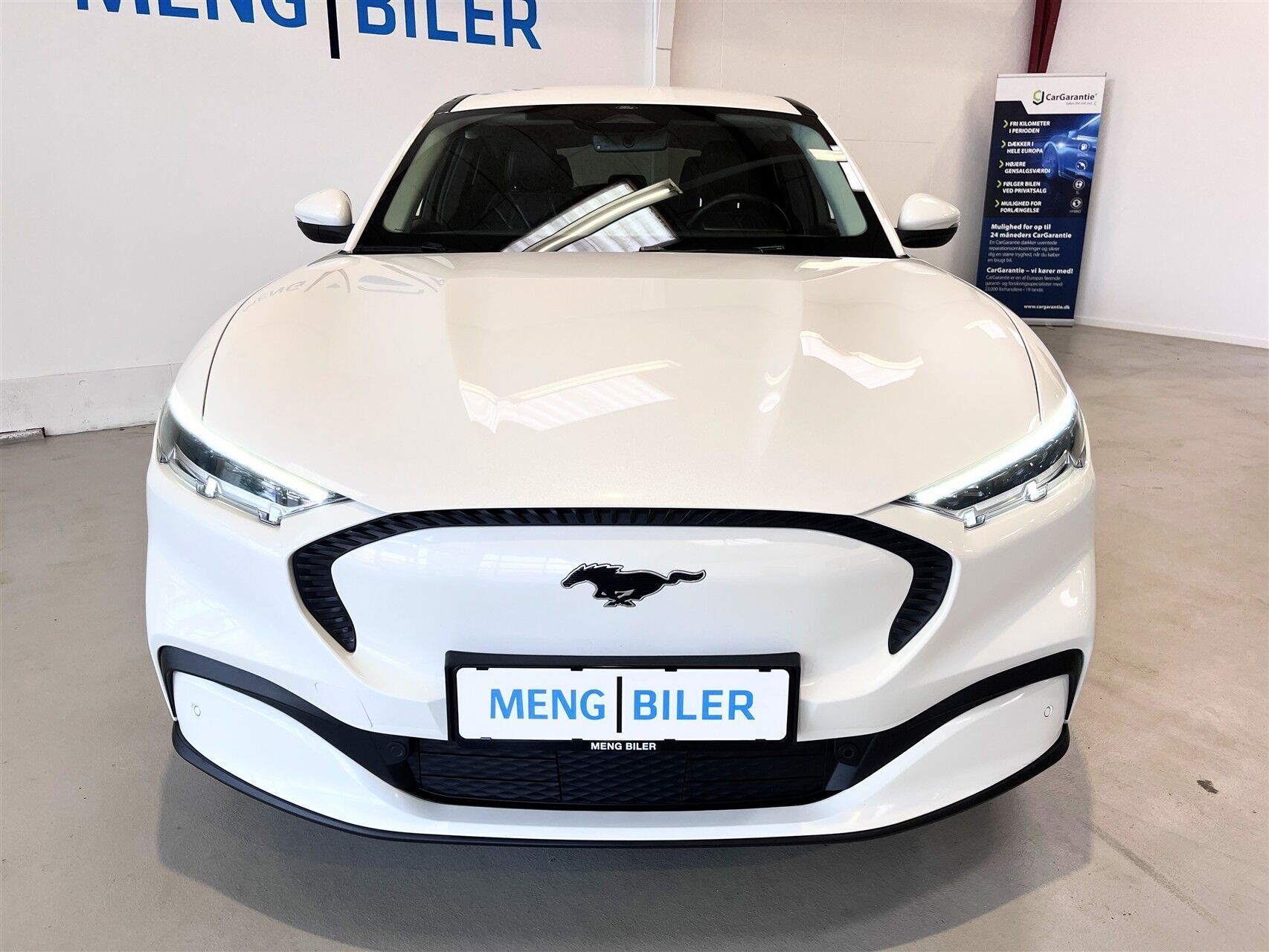 Hvid Ford Mustang Mach-E fra 2022