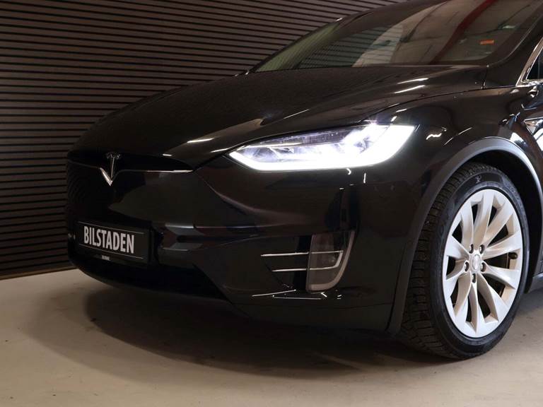 Tesla Model X 75D