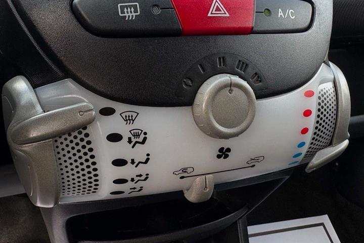 undefined Peugeot 107 fra 2007