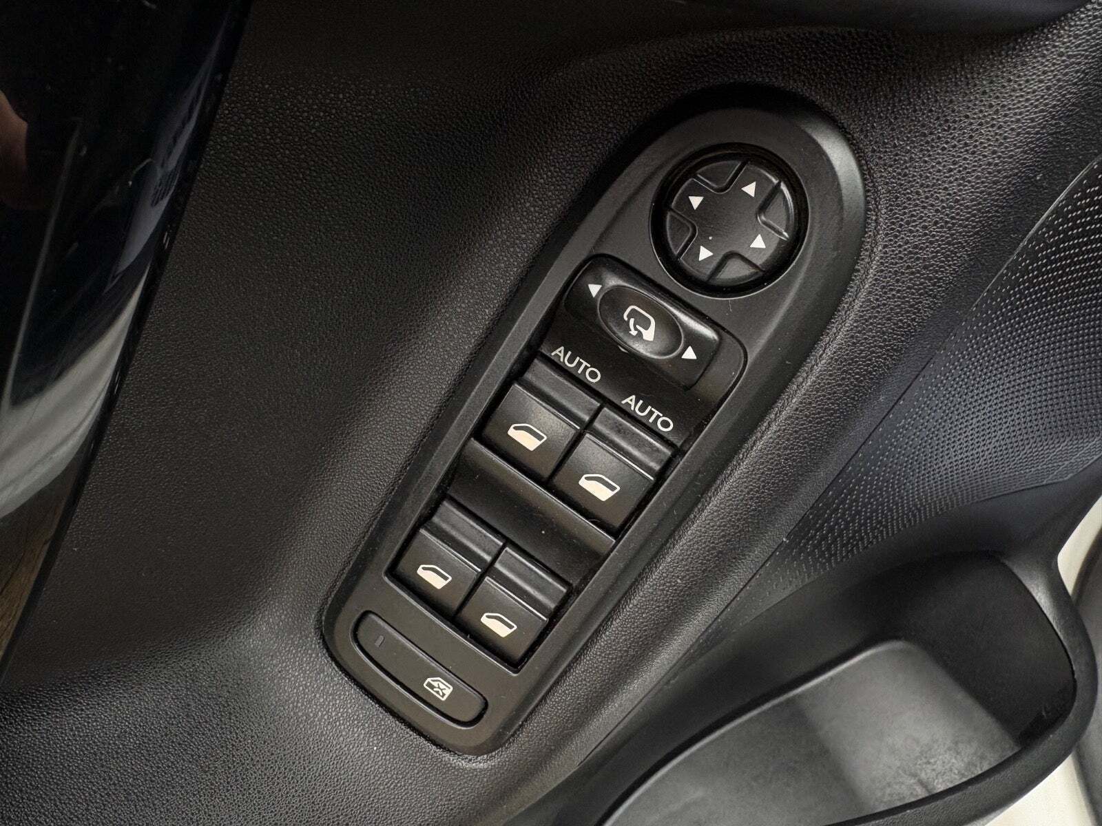 Citroën C3 1,6 BlueHDi 100 Attraction